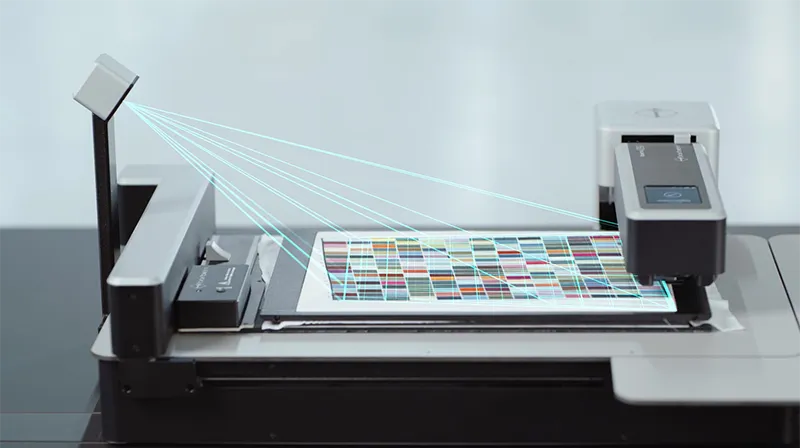 カメラによって測定位置を自動で調整可能