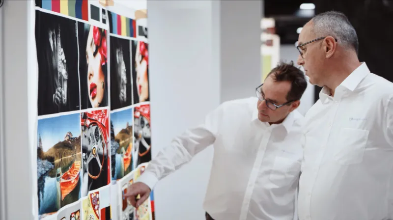 色の正確な再現性を実現