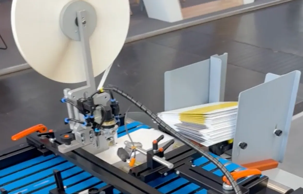 テープを貼り付けるオプション