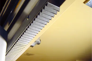 KongsbergX駆動部のラック＆ピニオン