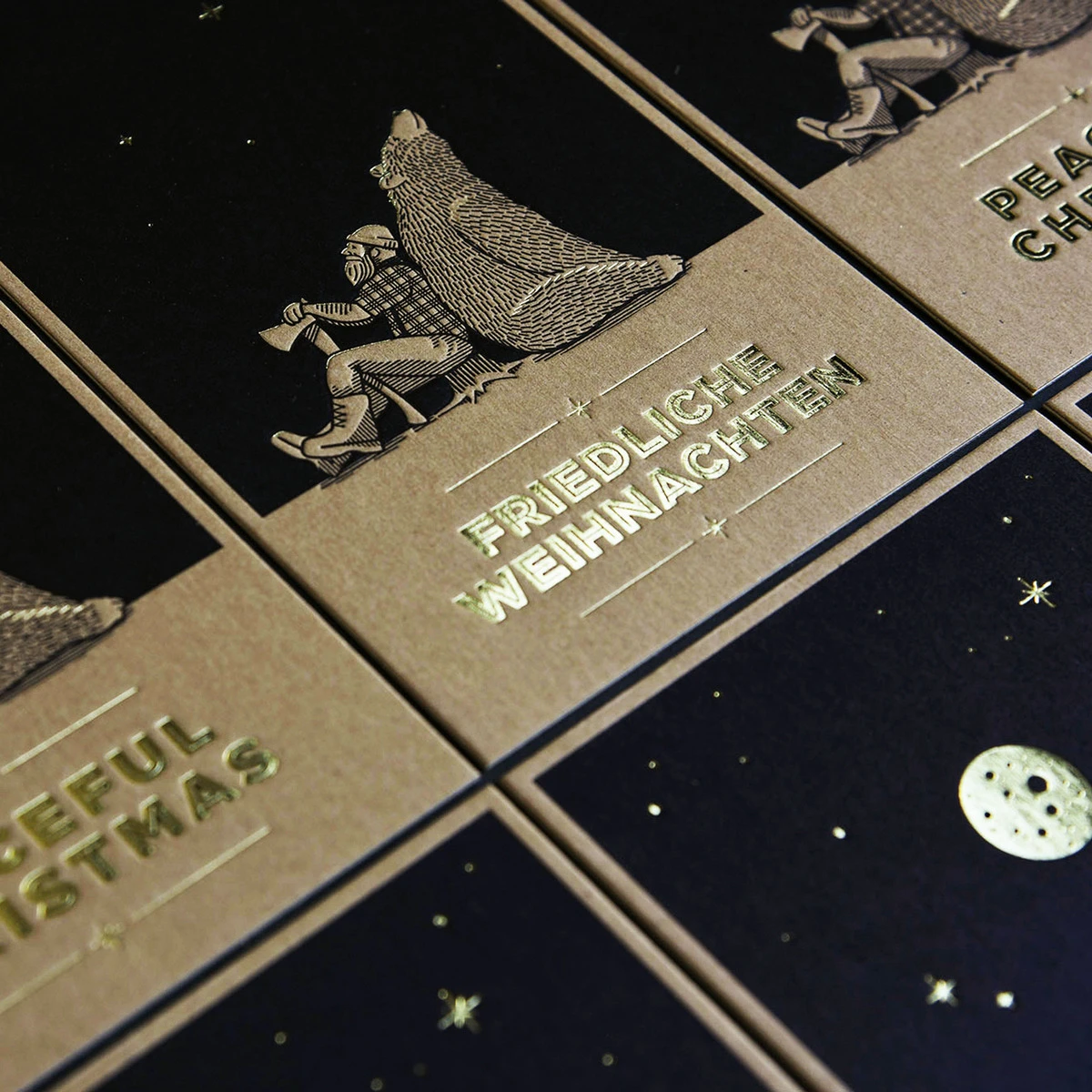 KROMAクラフトボード 箔押し加工されたボード