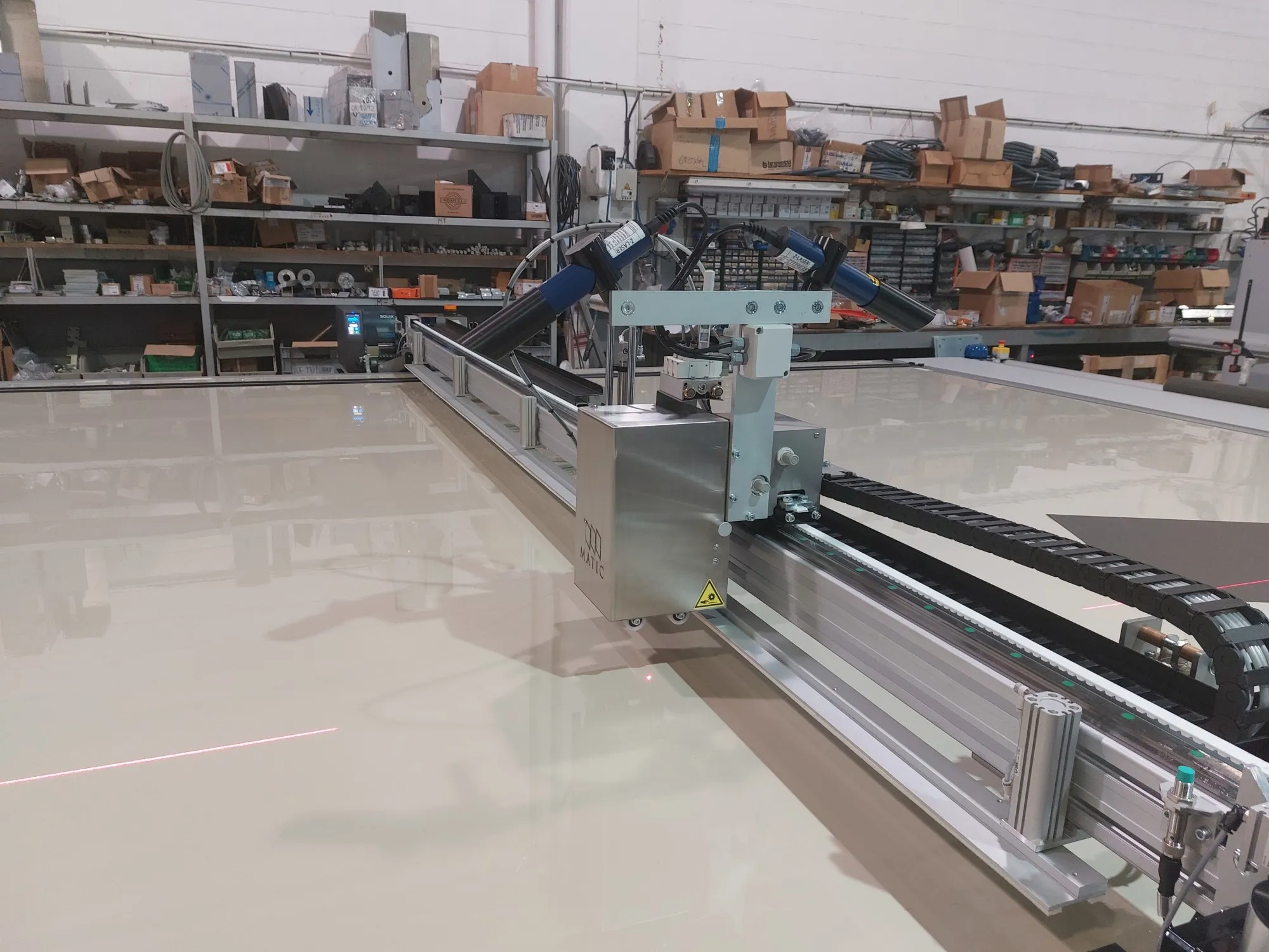 Matic M1 Plus 製品を斜めから見た様子